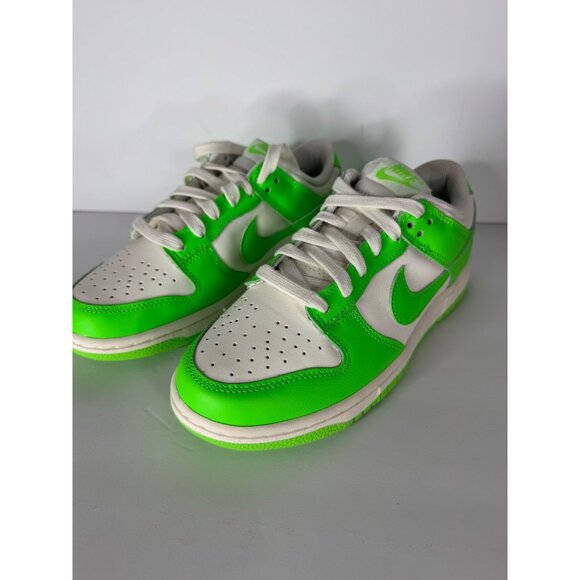 Nike Dunk Low Green Strike Sneakers Bright Green Sail White Women's Size 7 NIB - Picture 4 of 7